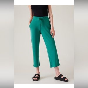 Athleta seasoft straight pant